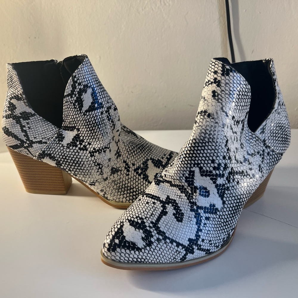 Snakeskin print booties